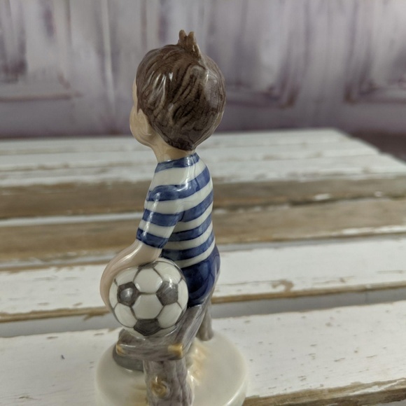 Royal Copenhagen B&G Frederick 2000 millennium boy - Picture 3 of 8